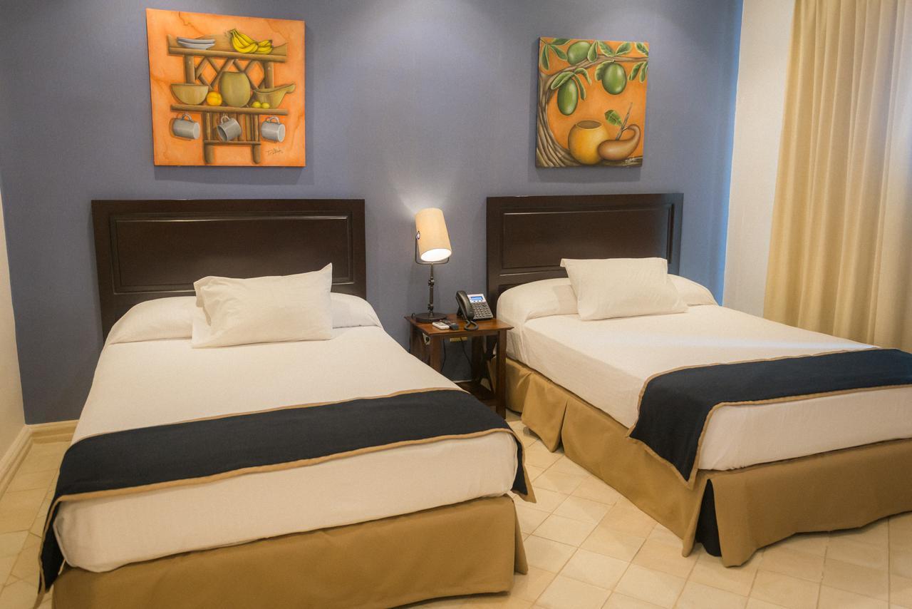 Hotel Presidente Лас Таблас Екстериор снимка