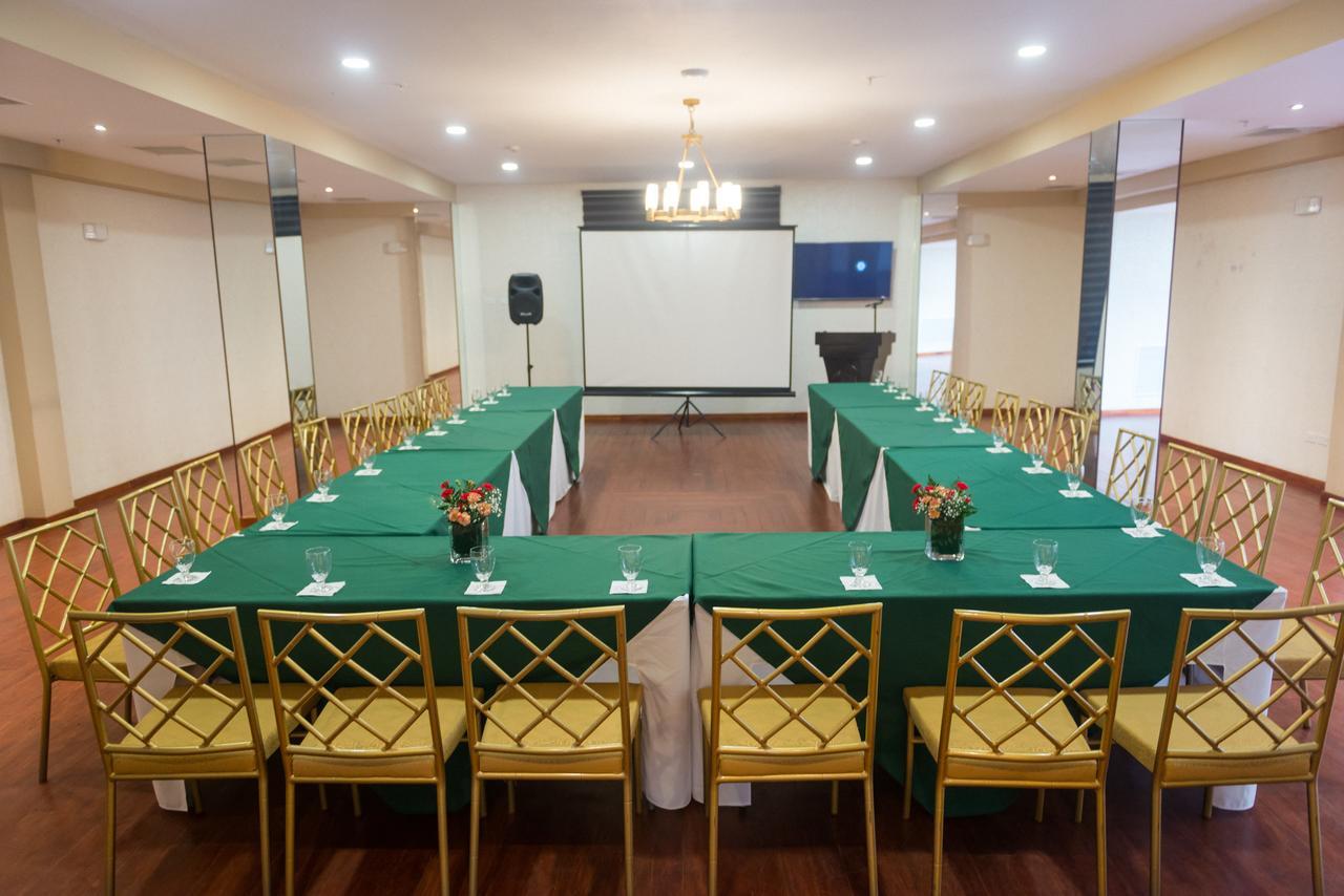 Hotel Presidente Лас Таблас Екстериор снимка