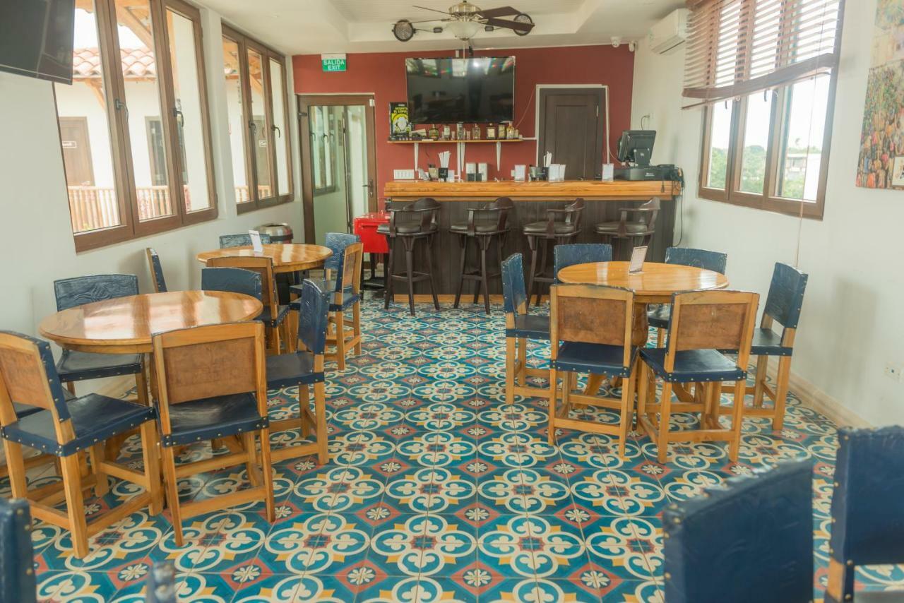 Hotel Presidente Лас Таблас Екстериор снимка