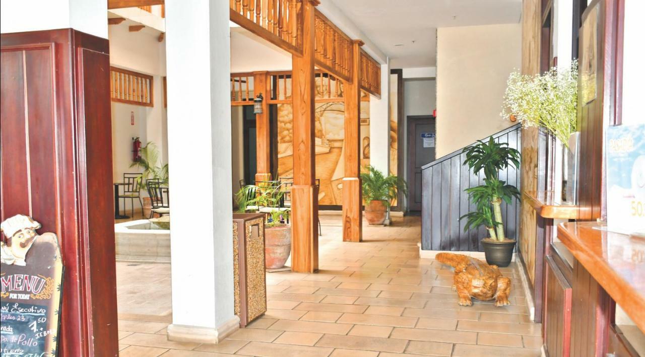 Hotel Presidente Лас Таблас Екстериор снимка